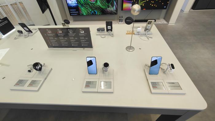 Dự án Bảng giá điện tử ESL tại Xiaomi Store